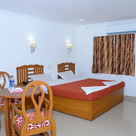 Отель Princess Residency Недумбассери Номер фото